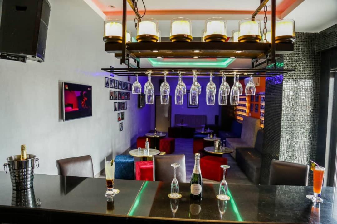 Perfecto La Villa Hotel And Suites Lagos Bagian luar foto