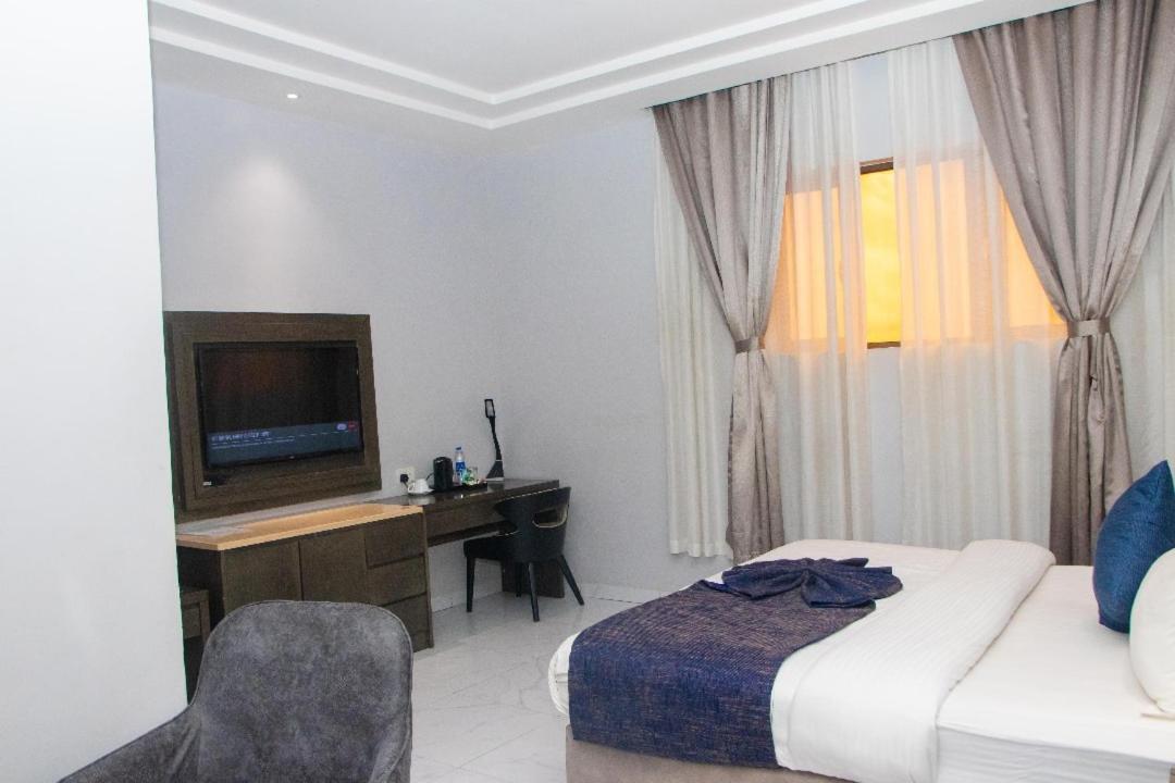 Perfecto La Villa Hotel And Suites Lagos Bagian luar foto