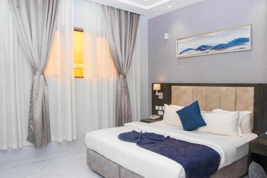 Perfecto La Villa Hotel And Suites Lagos Bagian luar foto