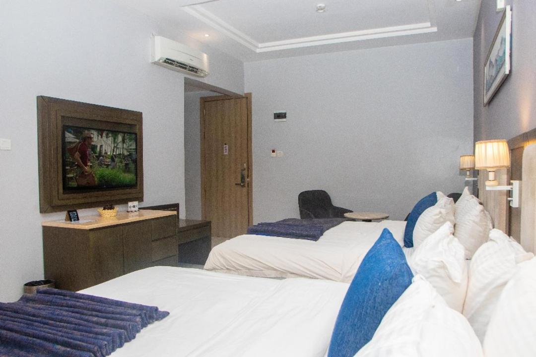 Perfecto La Villa Hotel And Suites Lagos Bagian luar foto