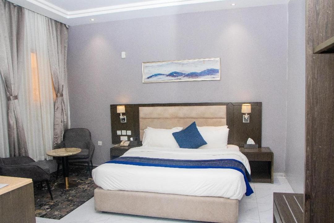 Perfecto La Villa Hotel And Suites Lagos Bagian luar foto