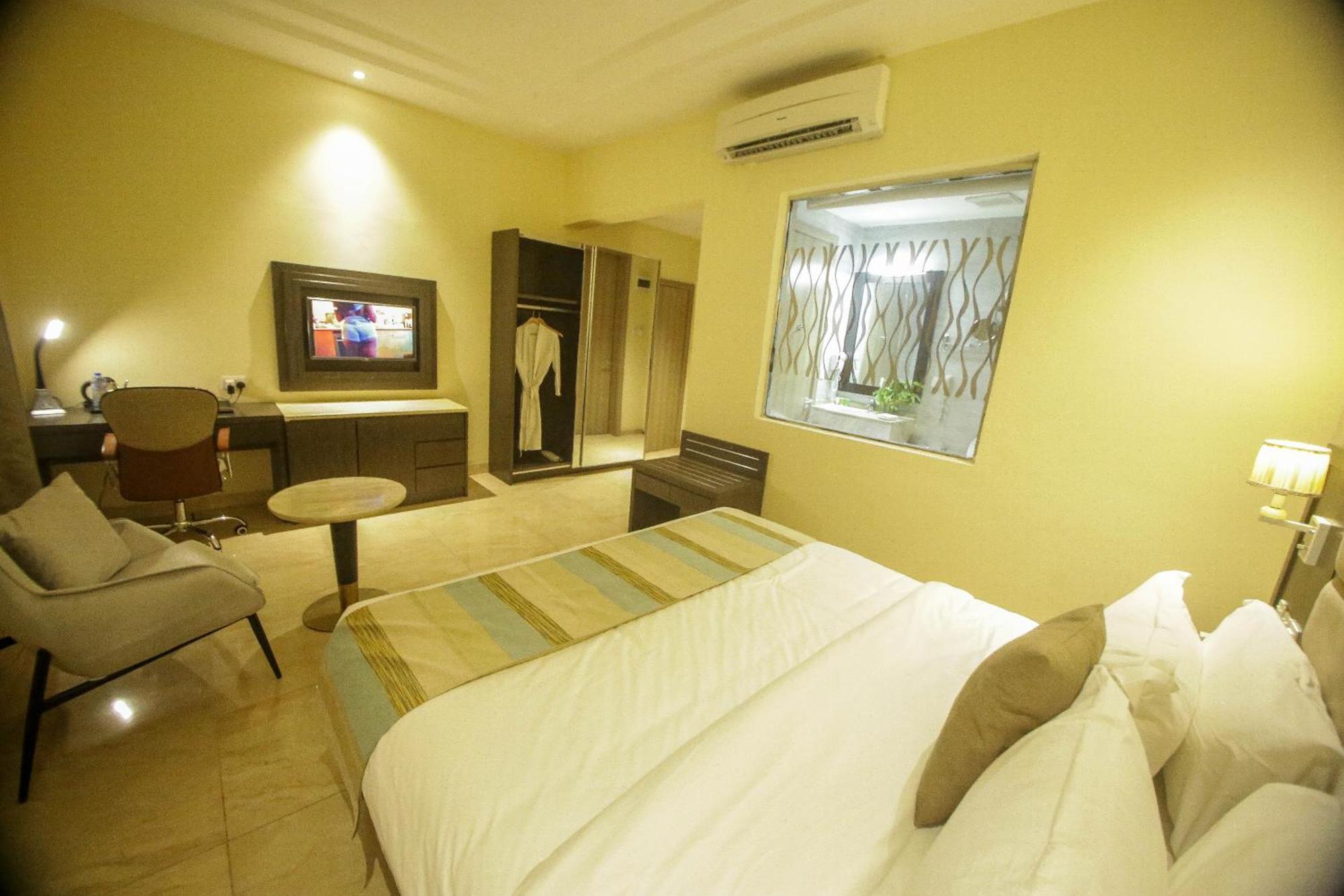 Perfecto La Villa Hotel And Suites Lagos Bagian luar foto