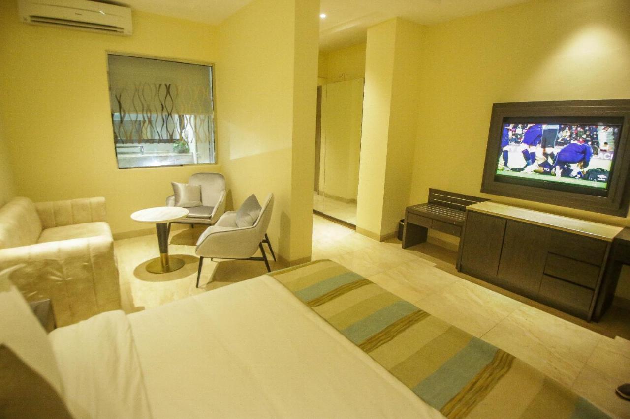 Perfecto La Villa Hotel And Suites Lagos Bagian luar foto