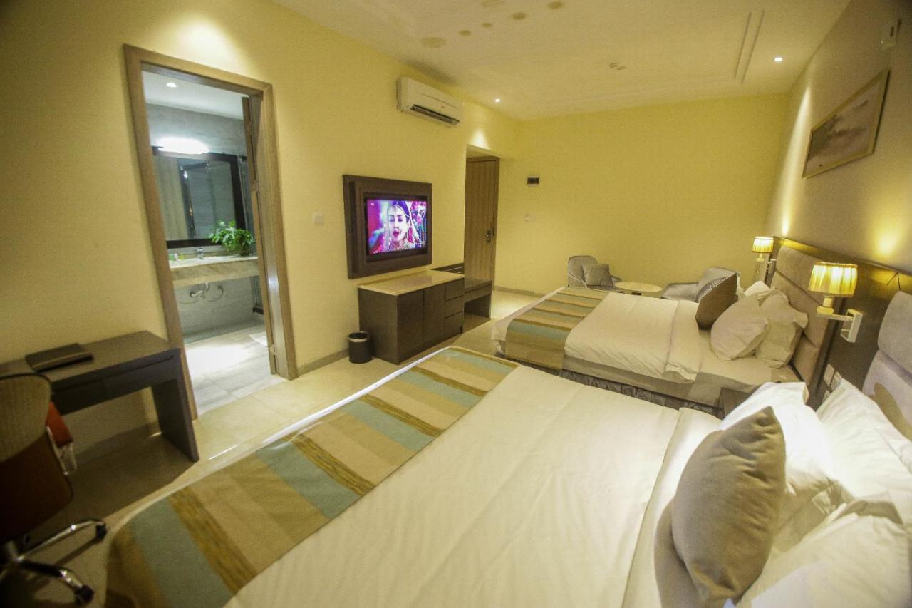 Perfecto La Villa Hotel And Suites Lagos Bagian luar foto
