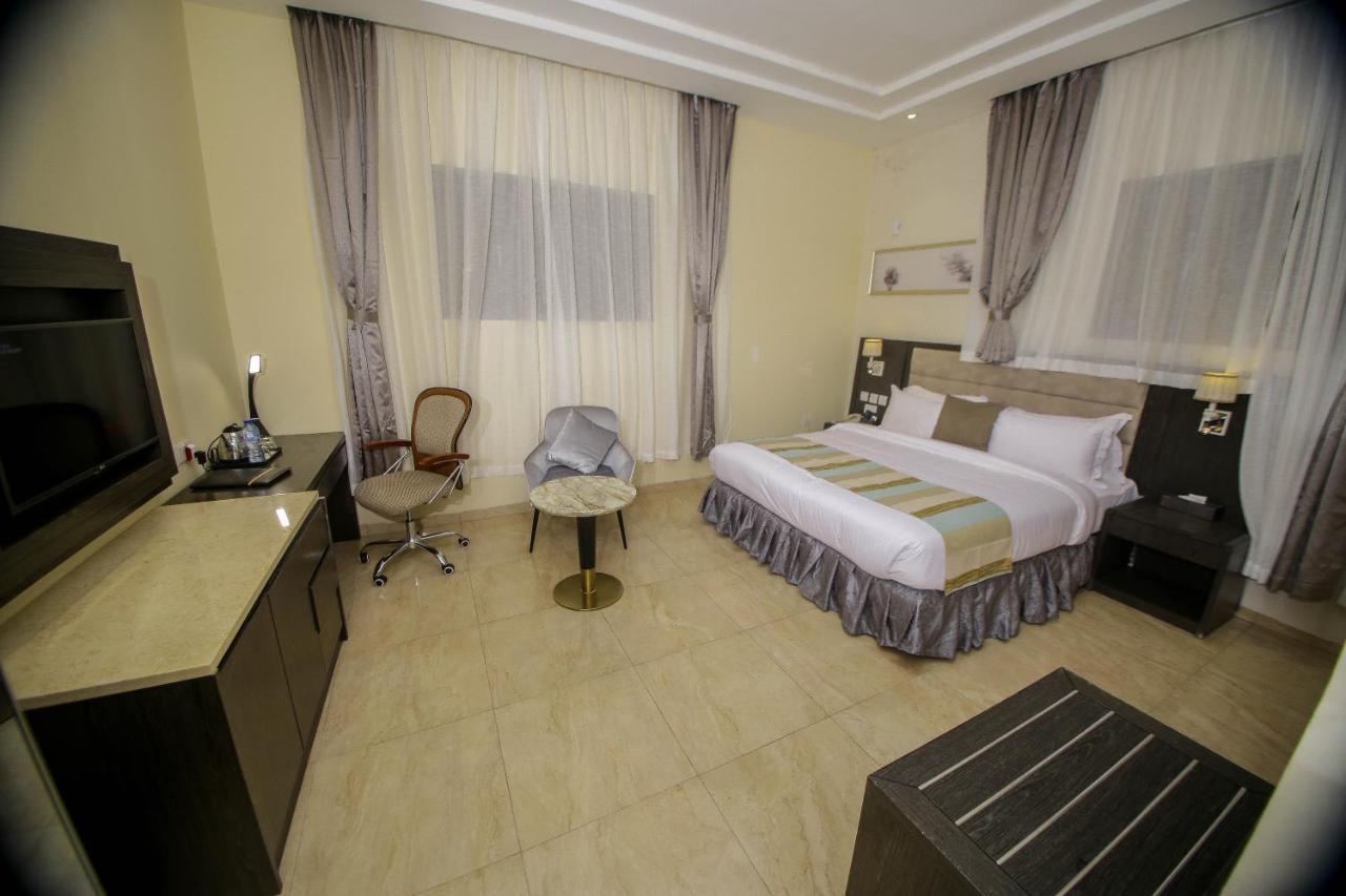 Perfecto La Villa Hotel And Suites Lagos Bagian luar foto